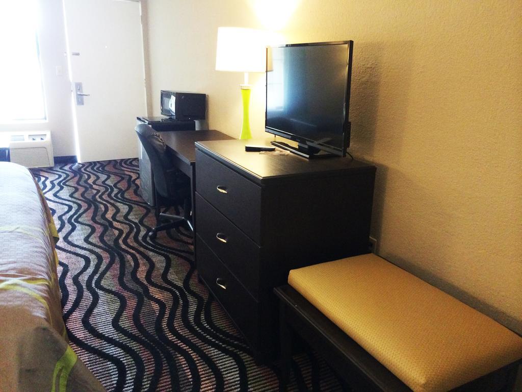 ซูเปอร์ 8 บาย วินด์แฮม เลคแลนด์ Hotel Lakeland ภายนอก รูปภาพ